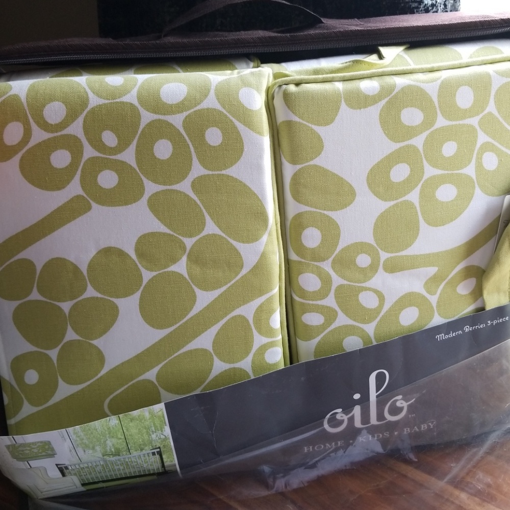 Oilo Crib set